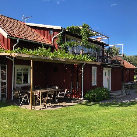 Aeventyrsgardens Vandrarhem, Kinnekulle Källby Exterior foto